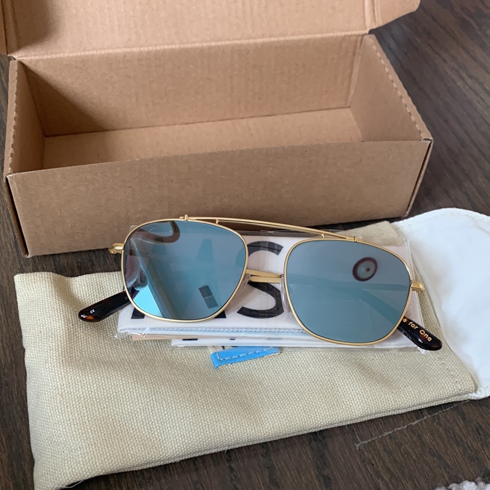 *brand new TOMS sunglasses!!! Unisex